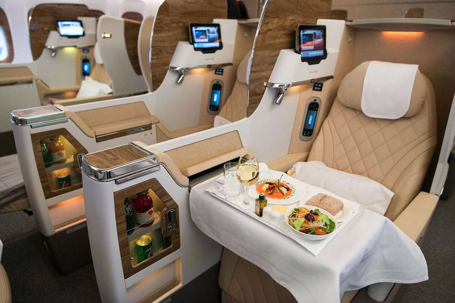 emirates business class