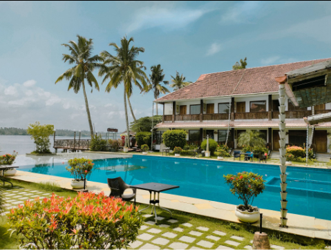 Waterfront Homes vs. Inland Properties: Which is Better For Your Investment?